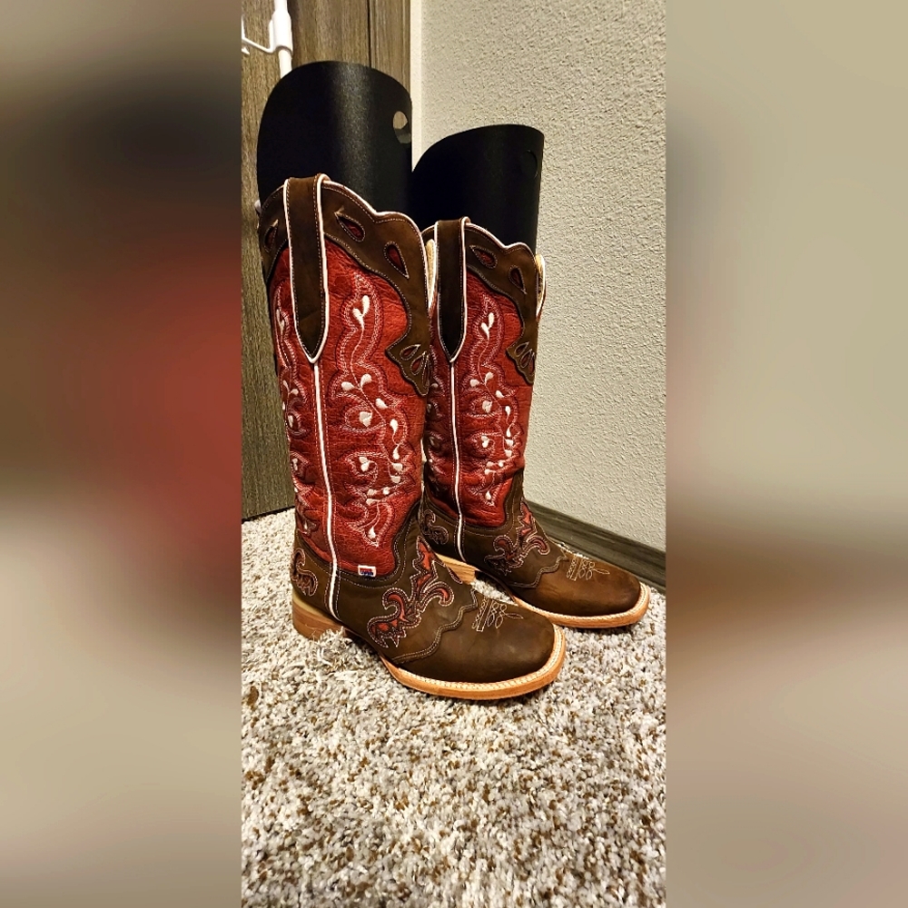 Rockin Leather Square Toe Boots